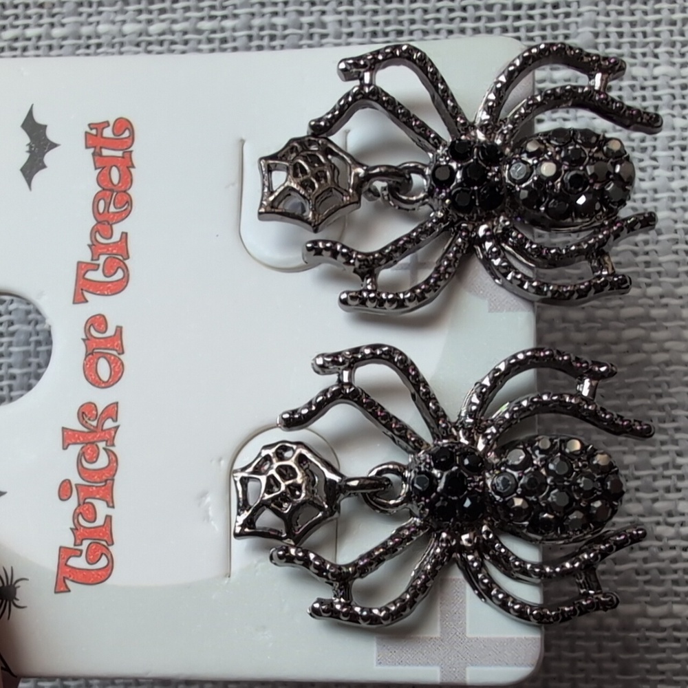 Halloween Sparkling Spider Earrings with Rhinestones